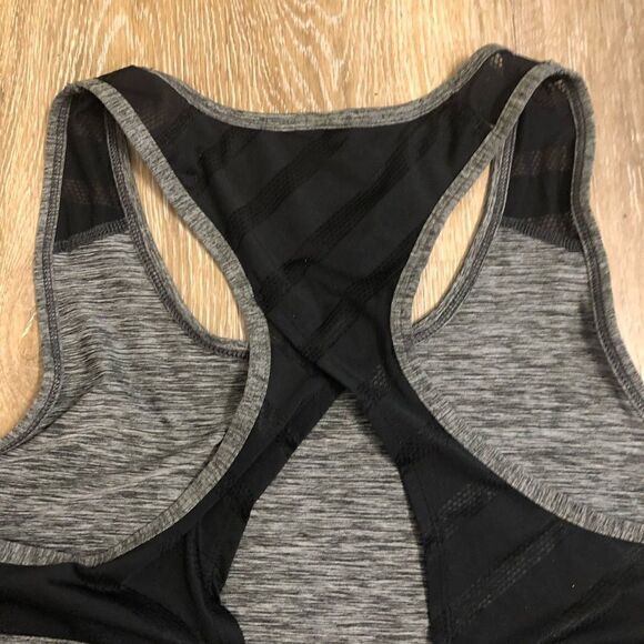 Champion women’s activewear athletic gray cross back workout tank size M/L - Picture 2 of 11